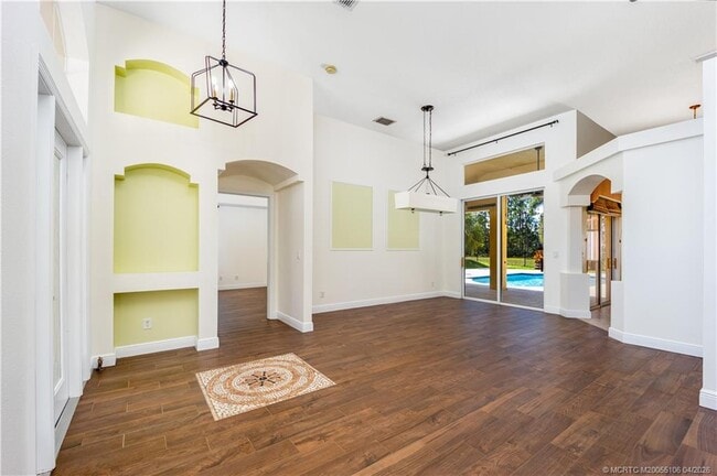 Building Photo - 5936 NW Brenda Cir