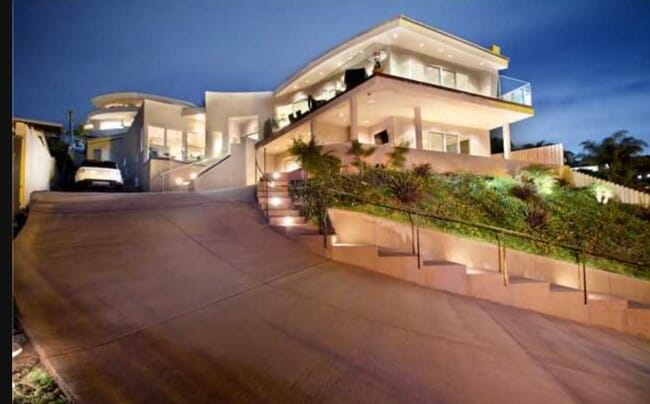 Building Photo - 1518 Monmouth Dr