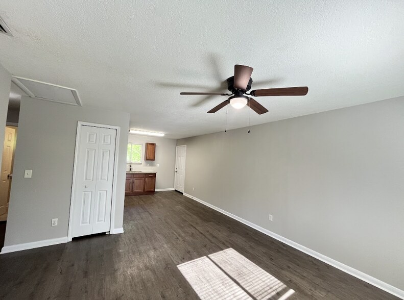 Building Photo - 5026 Westchase Ct