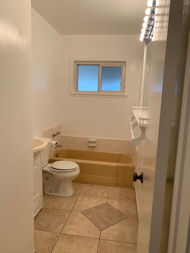 Building Photo - 16748 San Fernando Mission Blvd