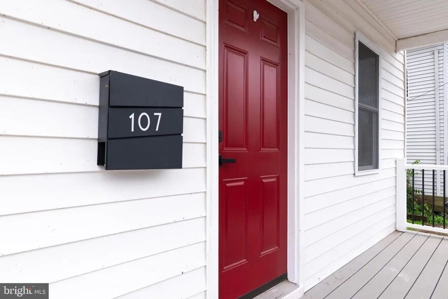 Building Photo - 107 West St