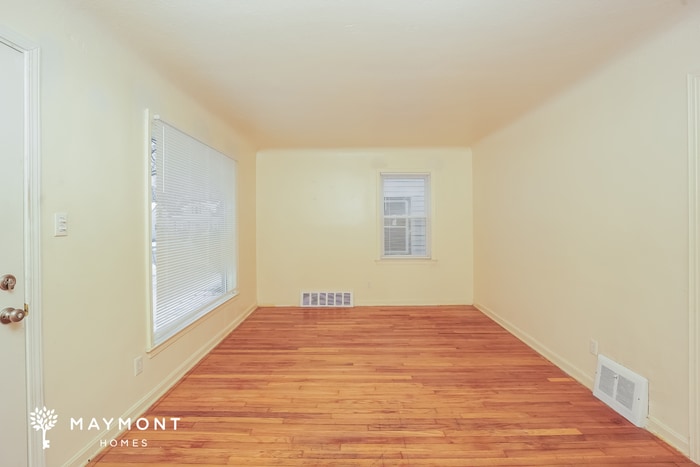 Building Photo - 15507 Cloverside Ave