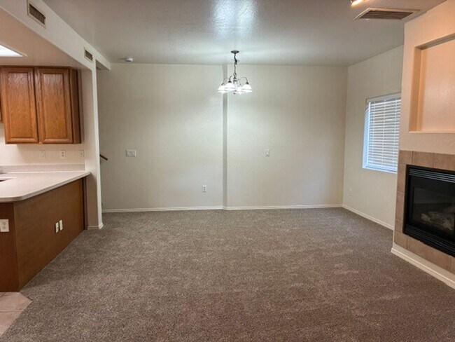 Building Photo - 1119 Leaf Ln