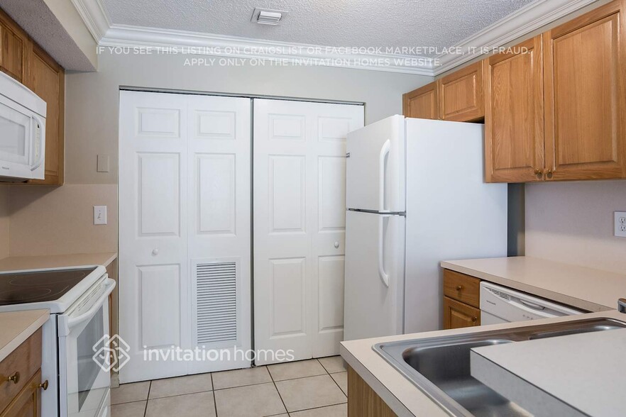 Building Photo - 12606 SW 53rd St