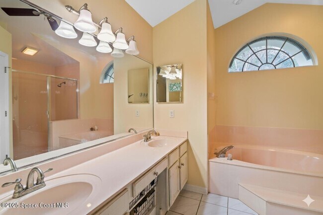 Building Photo - 137 Martesia Way