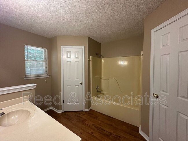 Building Photo - 1522 Beaver Trail Dr