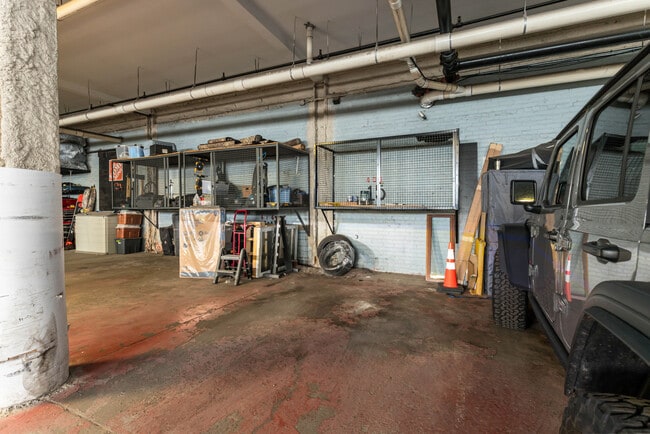 Building Photo - 2003 Brooklyn St