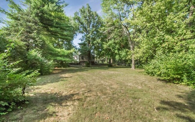 Building Photo - 3722 S Duff Ave