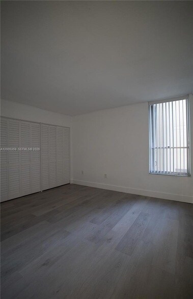 Building Photo - 6801 SW 147th Ave