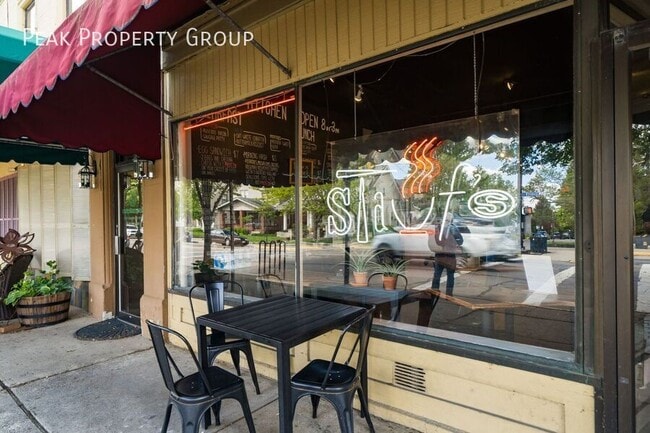 Building Photo - 1000 King Ave