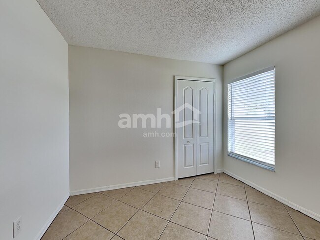 Building Photo - 10603 Cami Ct