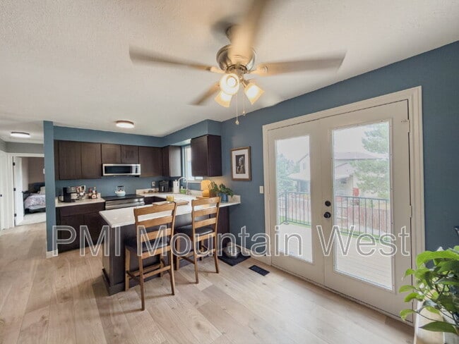 Building Photo - 4982 Aspen Shadow Ct