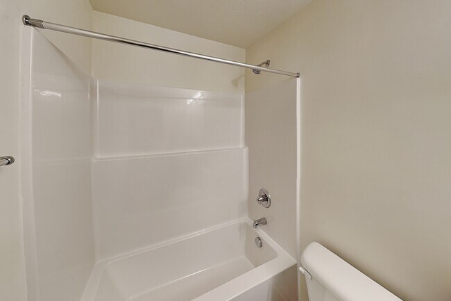 Building Photo - 2835 Strauss Ln