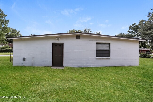 Building Photo - 4653 Haldis Ave