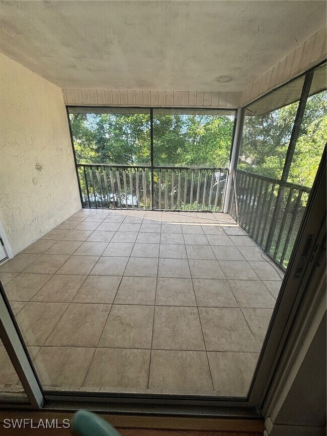 Building Photo - 5386 16th Pl SW