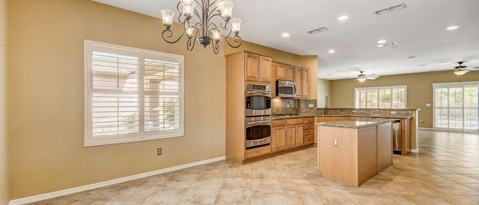 Building Photo - 2249 Canyonville Dr