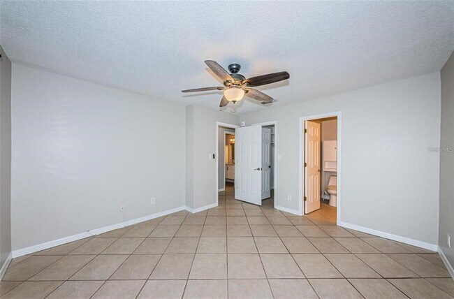 Building Photo - 5196 Beach Dr SE