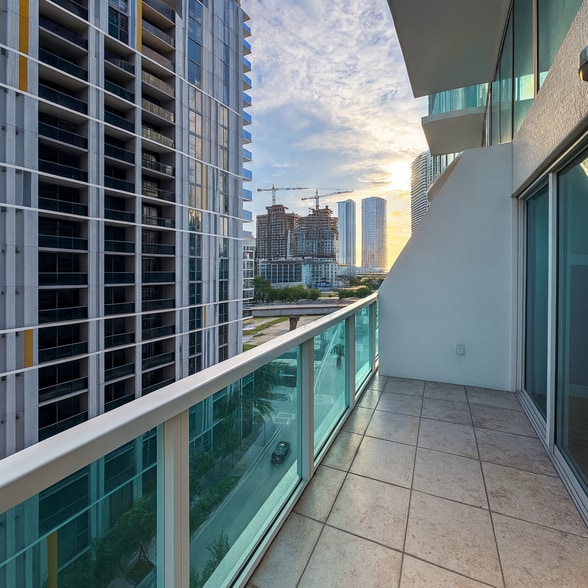 Building Photo - 41 SE 5th St