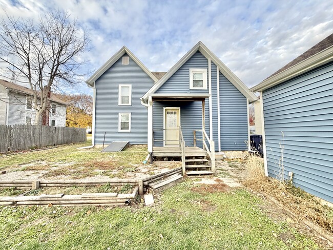 Building Photo - 809 Rockport Rd