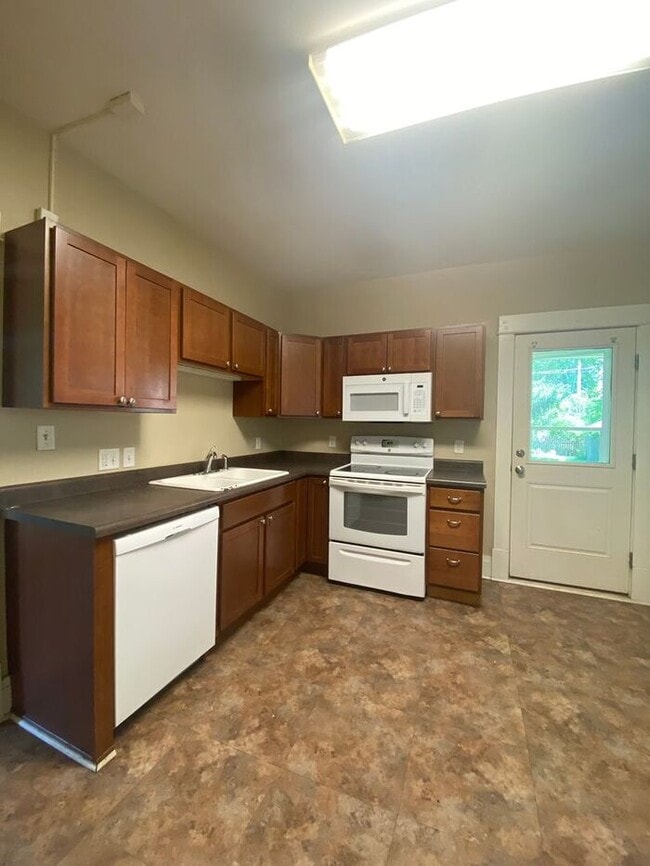 Building Photo - $2,250 | 3 Bedroom, 1.5 Bathroom House | NO PETS | Available for Immediate Move In!
