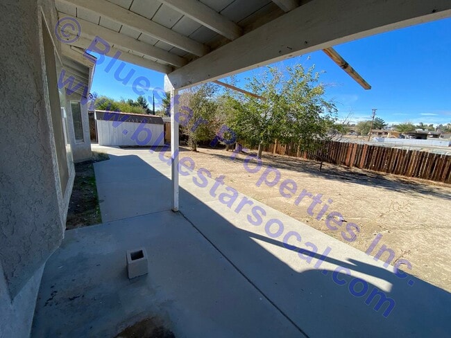 Building Photo - A MUST SEE!!! 3 Bedroom at Great Price!