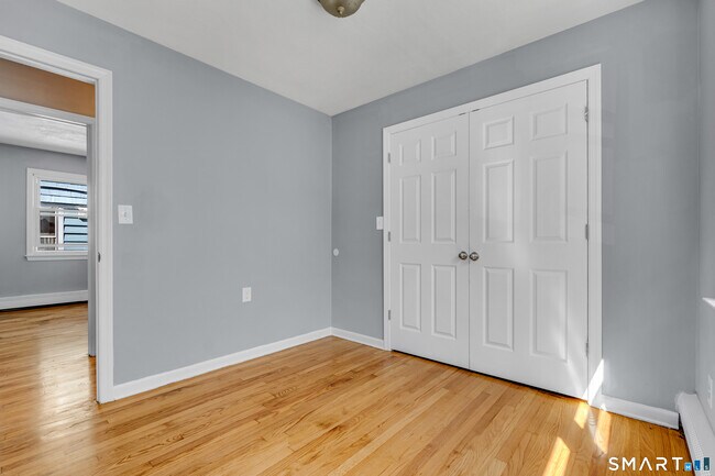 Building Photo - 509 Westfield Ave
