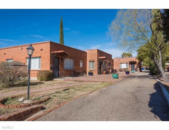 Primary Photo - 1 br, 1 bath 4plex - 2919 East 10th Street