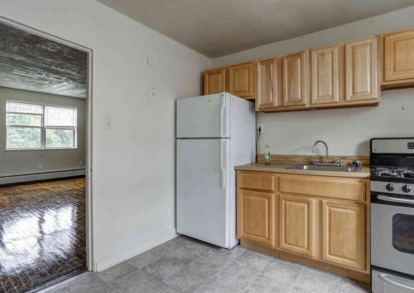 Building Photo - 1541 Park Blvd