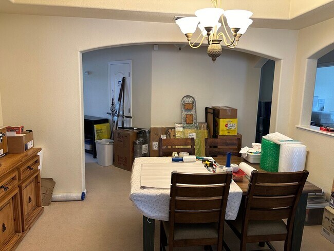Building Photo - 2BD 2Bath Ranch Style Townhouse