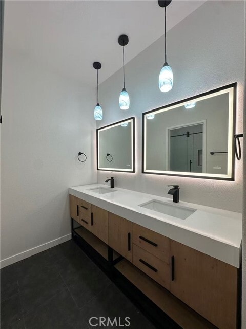 Building Photo - 7 Montara Dr