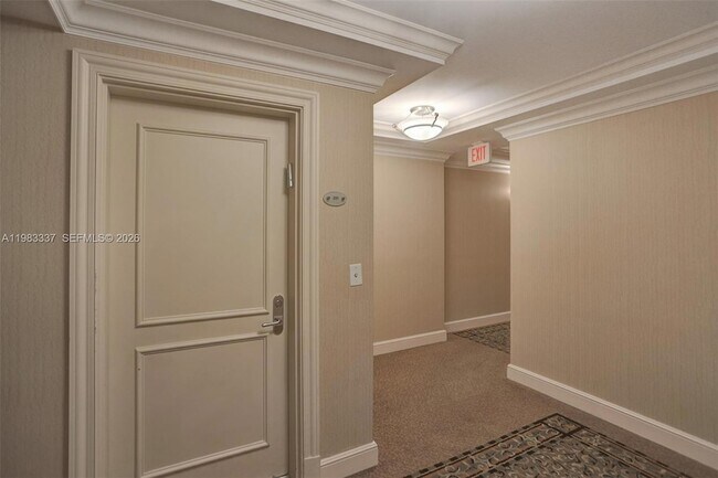 Building Photo - 20000 E Country Club Dr