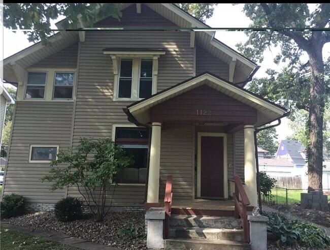 Primary Photo - 1122 27th St