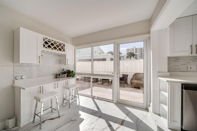 Building Photo - 5450 N Ocean Blvd