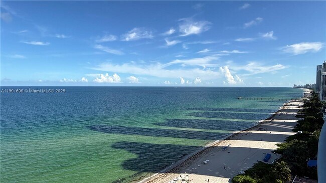 Building Photo - 17375 Collins Ave