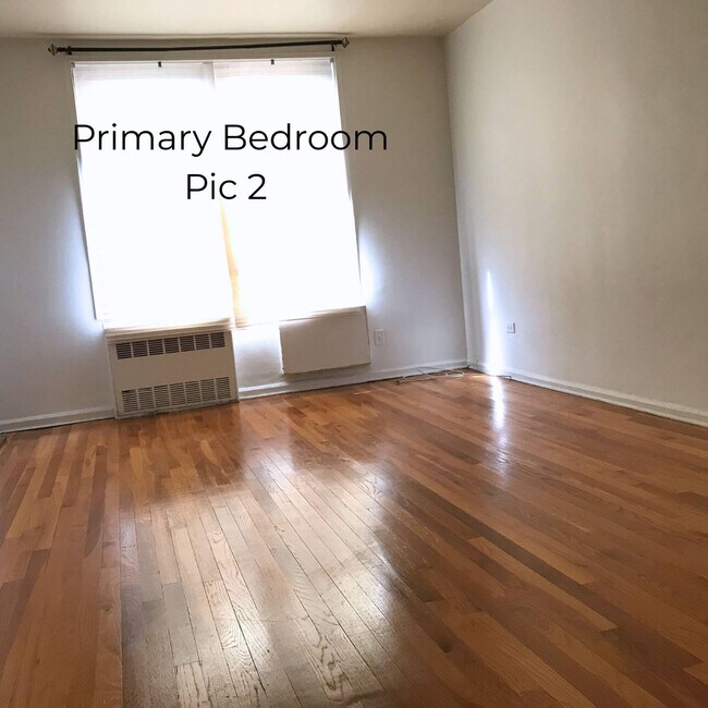 Building Photo - 1199 E 53rd St