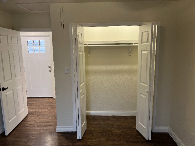 Building Photo - 1430 Rice Ave