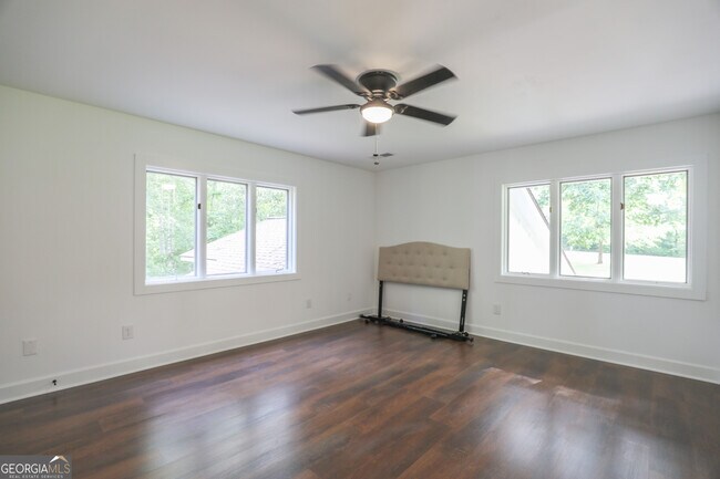 Building Photo - 212 Southland Dr