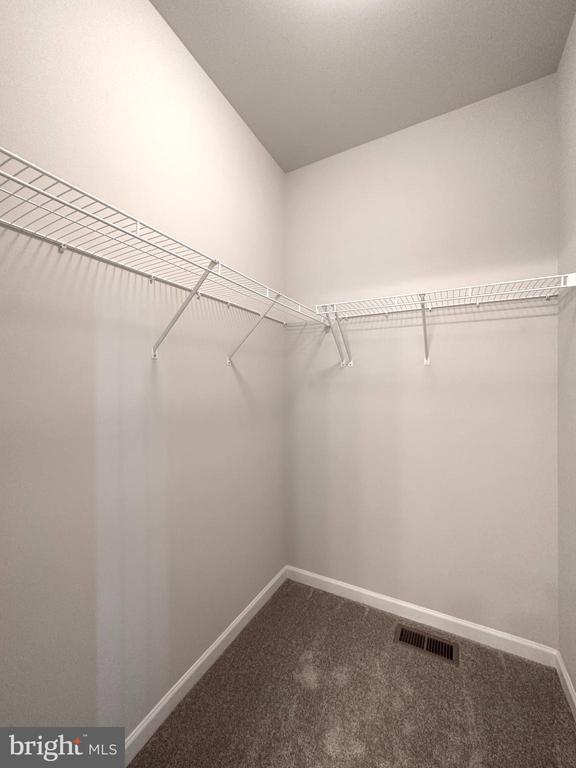 Building Photo - 526 Parkland Dr