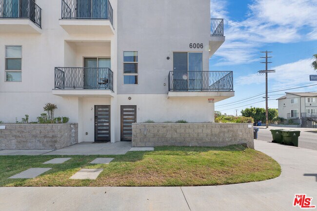 Building Photo - 6002 Klump Ave