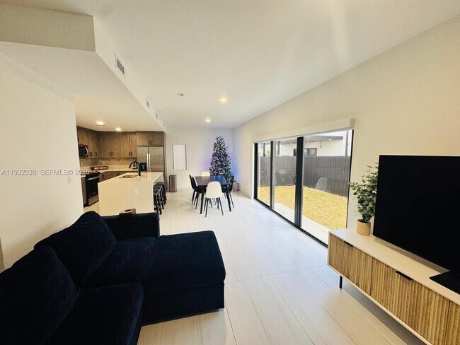 Building Photo - 1312 NW 3rd St