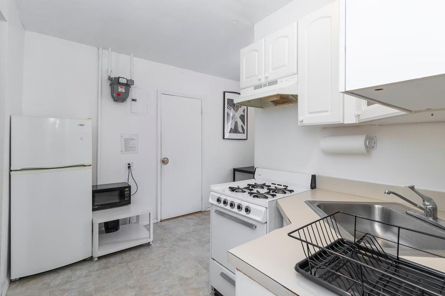 Building Photo - 248 E 91st St