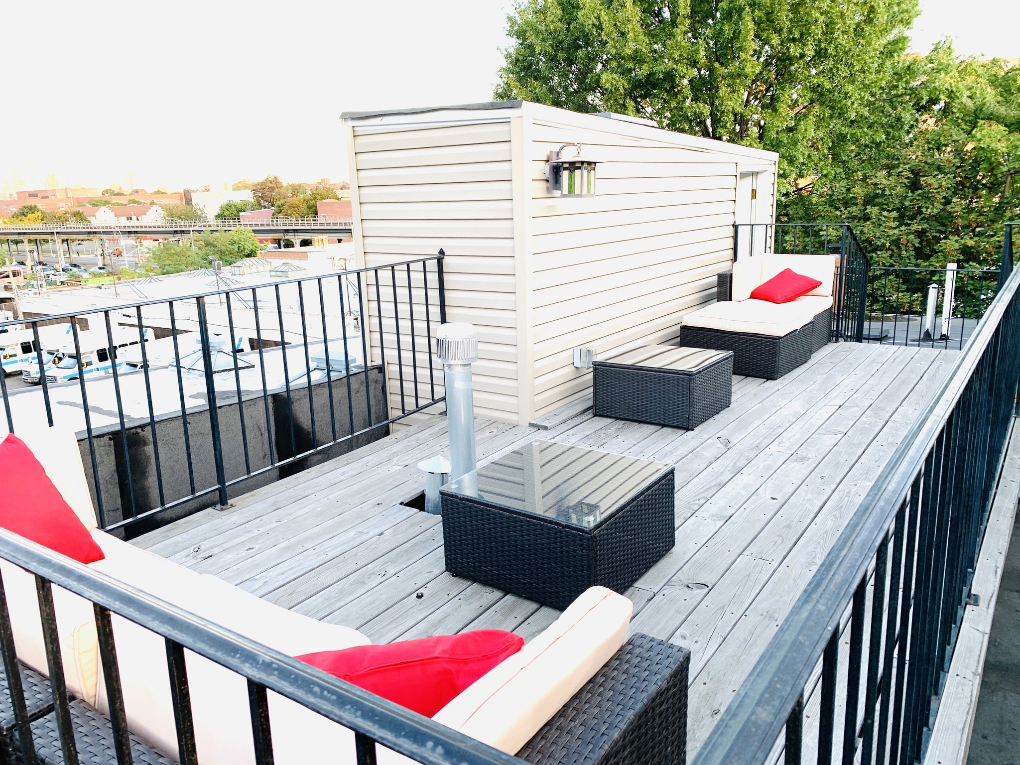 Building Photo - 1893 Pacific St