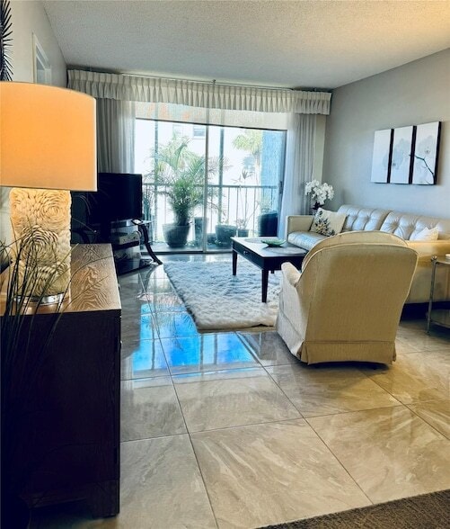 Building Photo - 5300 NE 24th Terrace