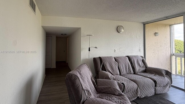 Building Photo - 7051 Environ Blvd