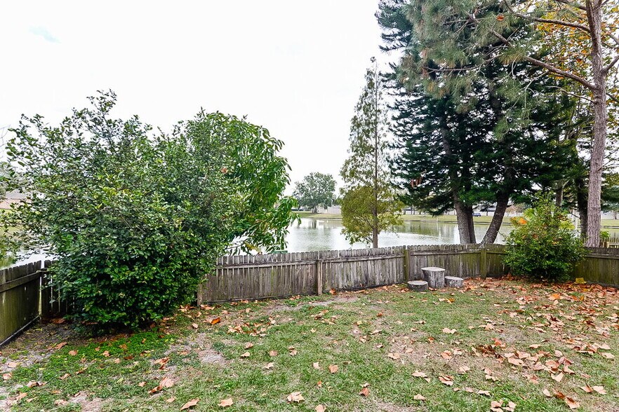 Building Photo - 1822 Coyote Pl
