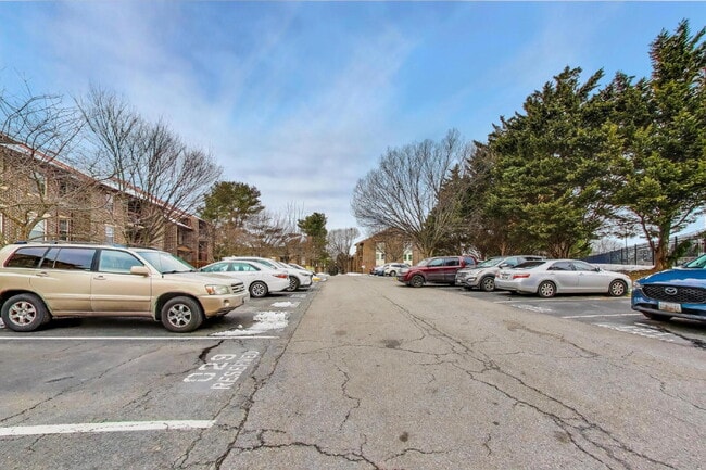 Building Photo - Spacious Updated Condo Available for Immediate Move-In