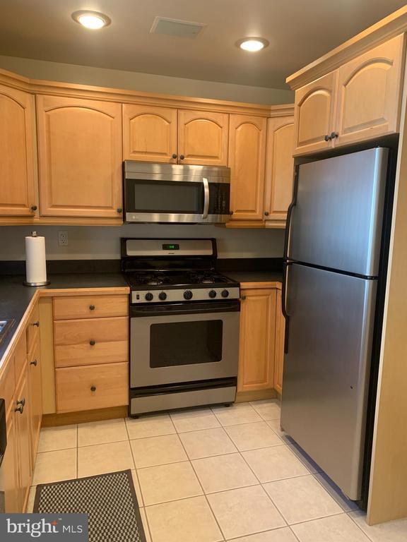 Building Photo - 4573 Mitchell St