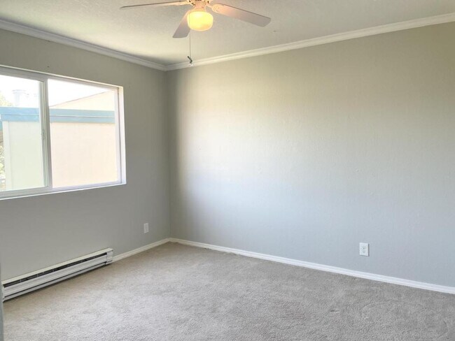 Building Photo - 381 Half Moon Ln #314