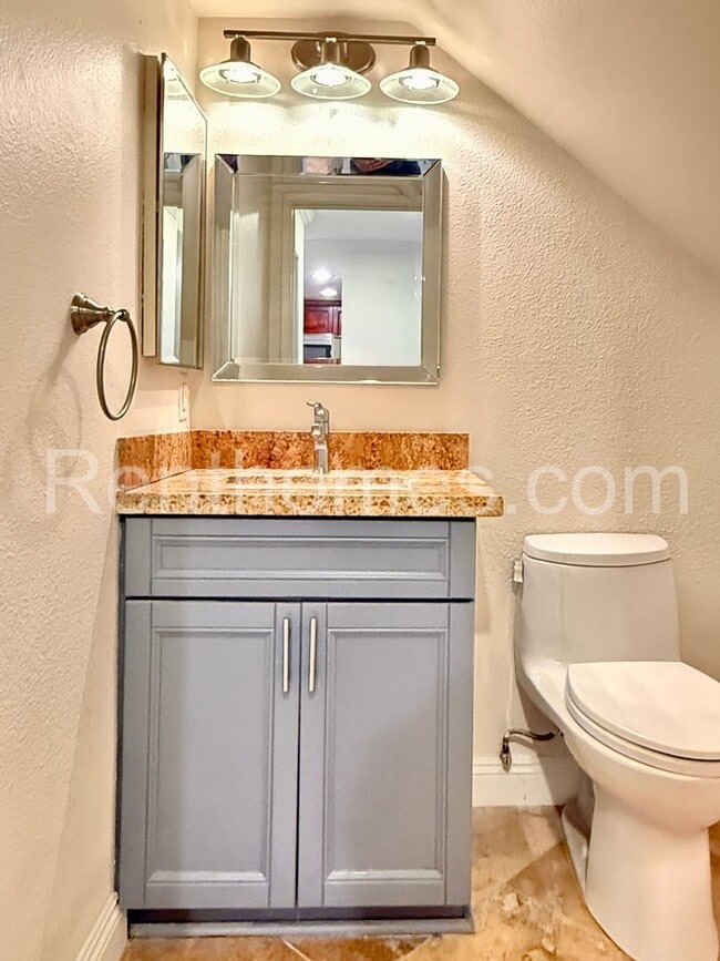 Building Photo - 3711 Louisiana St