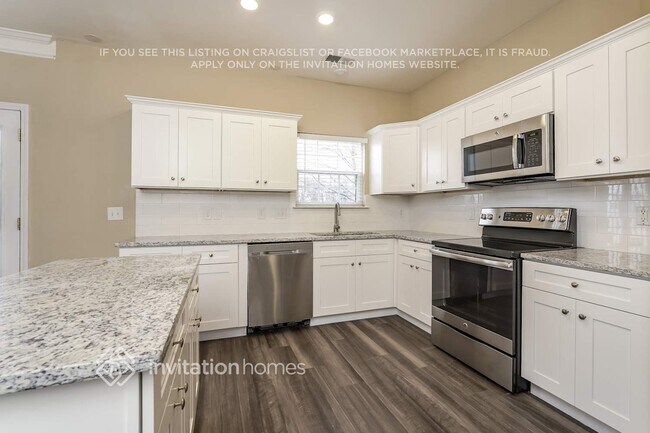 Building Photo - 849 Hedgepath Terrace